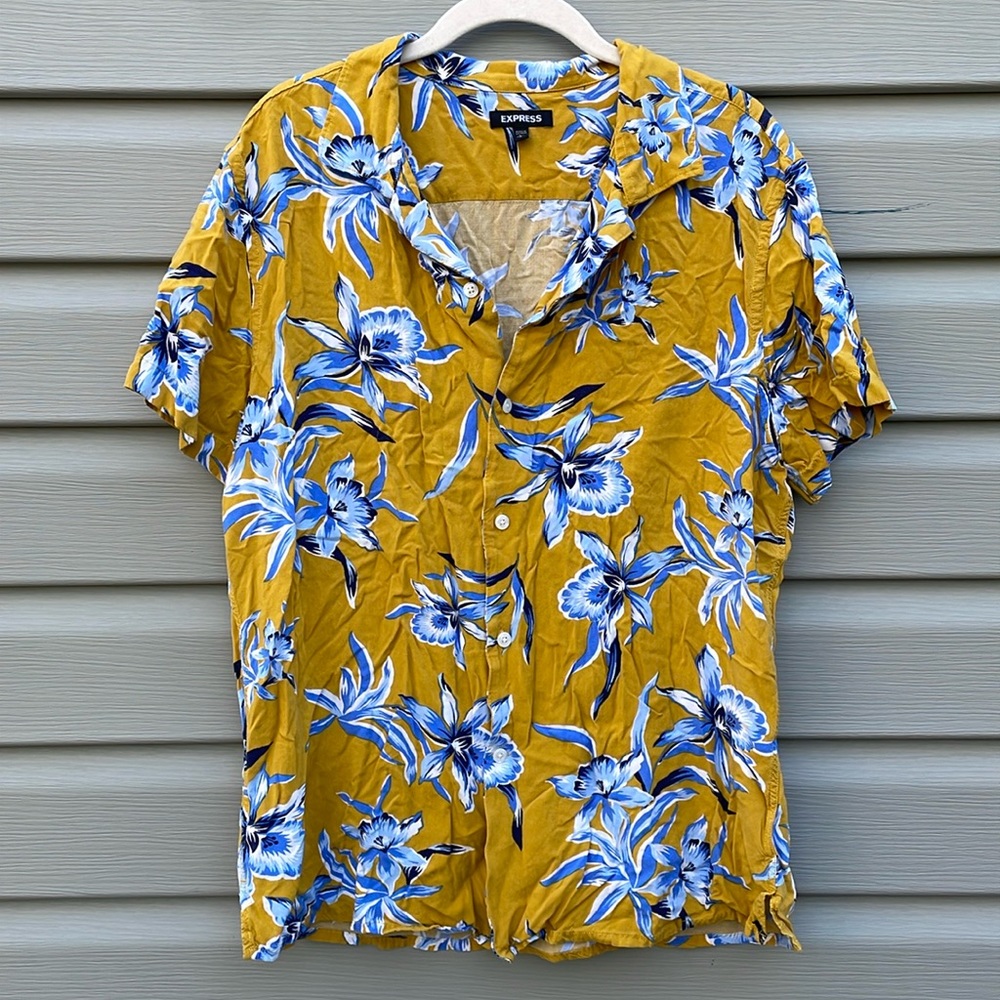 Express Tropical Floral Print Button-Down T-shirt